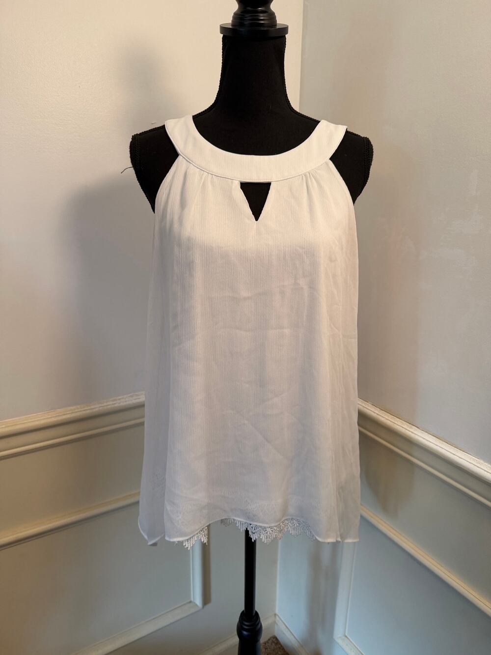 AGB White Chiffon Keyhole Halter Tank Top with Lace Trim Casual Chic Minimalist